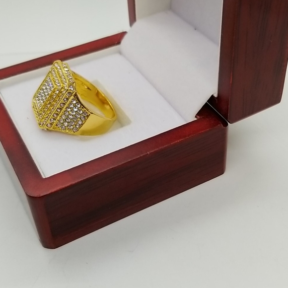 Mans ring - Picture 3 of 3